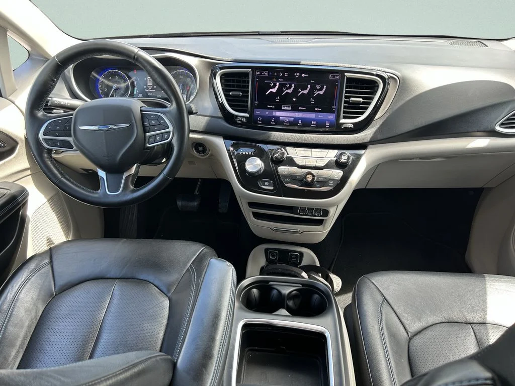 Used 2021 White Chrysler Touring L image 18
