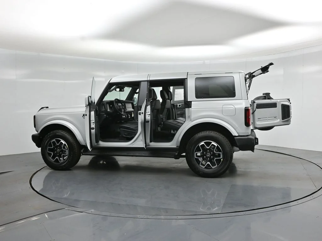 New 2026 Avalanche Gray Ford Outer Banks image 34