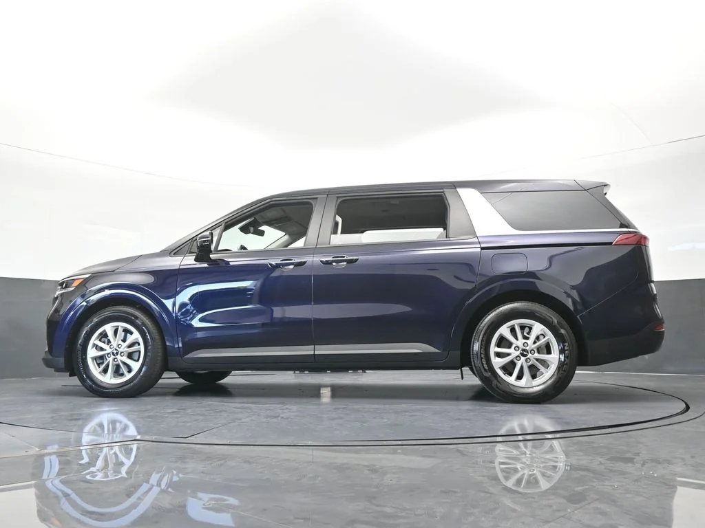 Used 2024 Deep Chroma Blue Kia LX image 57