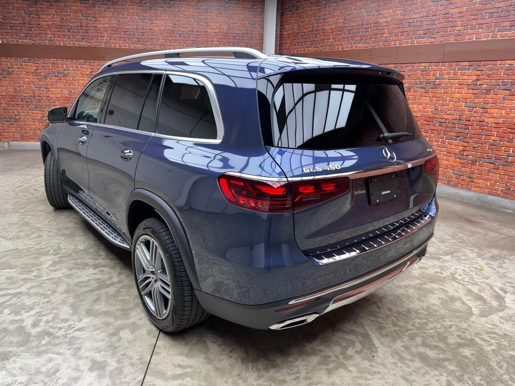 Used 2026 Blue Mercedes-Benz GLS 450 image 3
