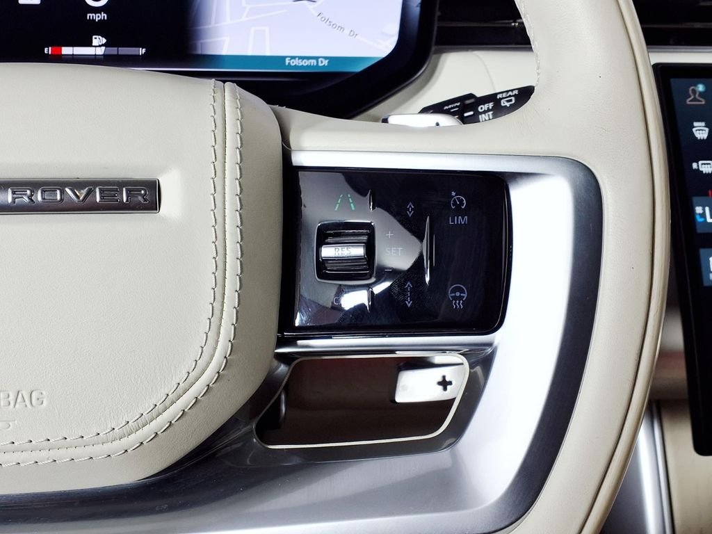 Used 2024 Green Land Rover Autobiography image 21