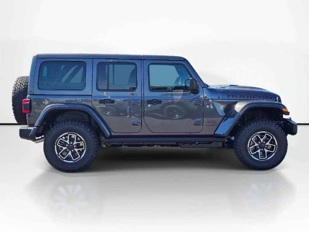 New 2027 Granite Crystal Metallic Clear-Coat Paint Jeep Rubicon image 9