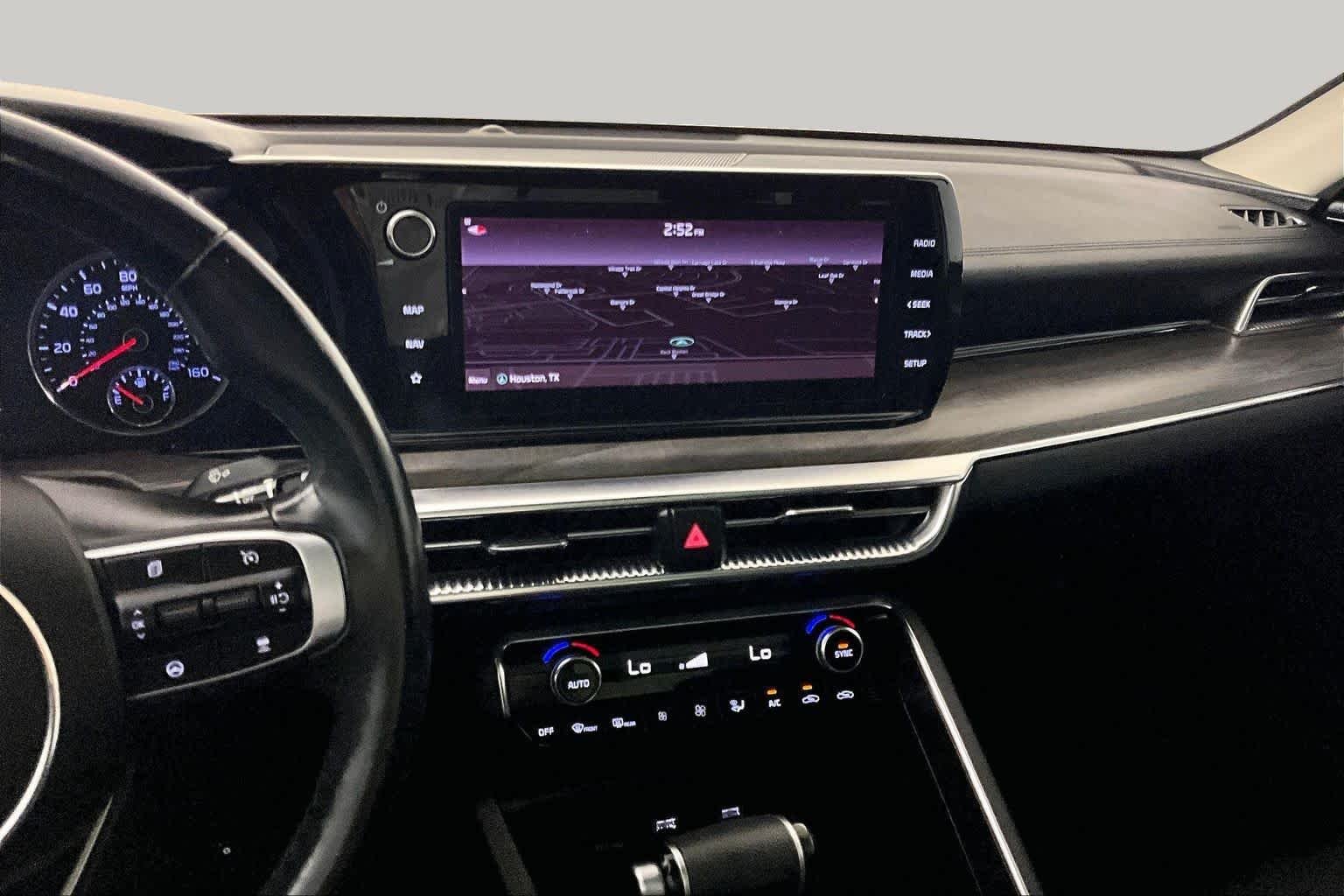Used 2022 Glacial White Pearl Kia EX image 7