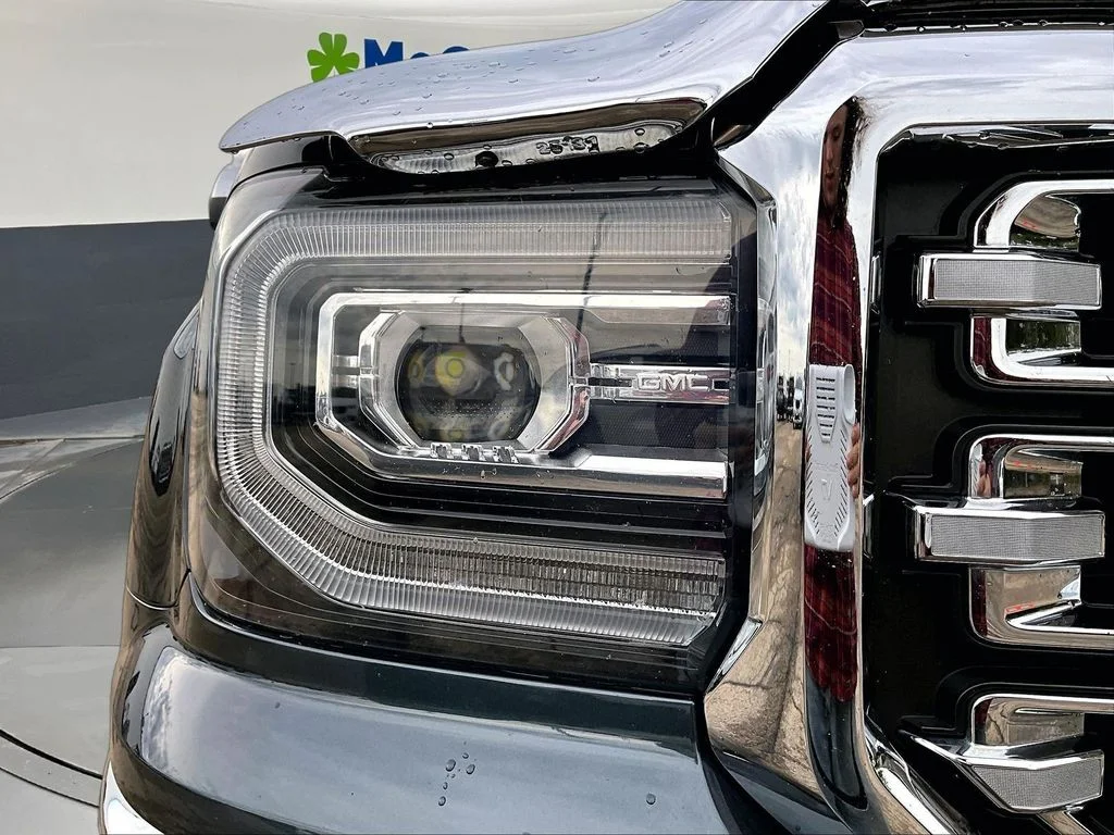 Used 2018 Gray GMC SLT image 33