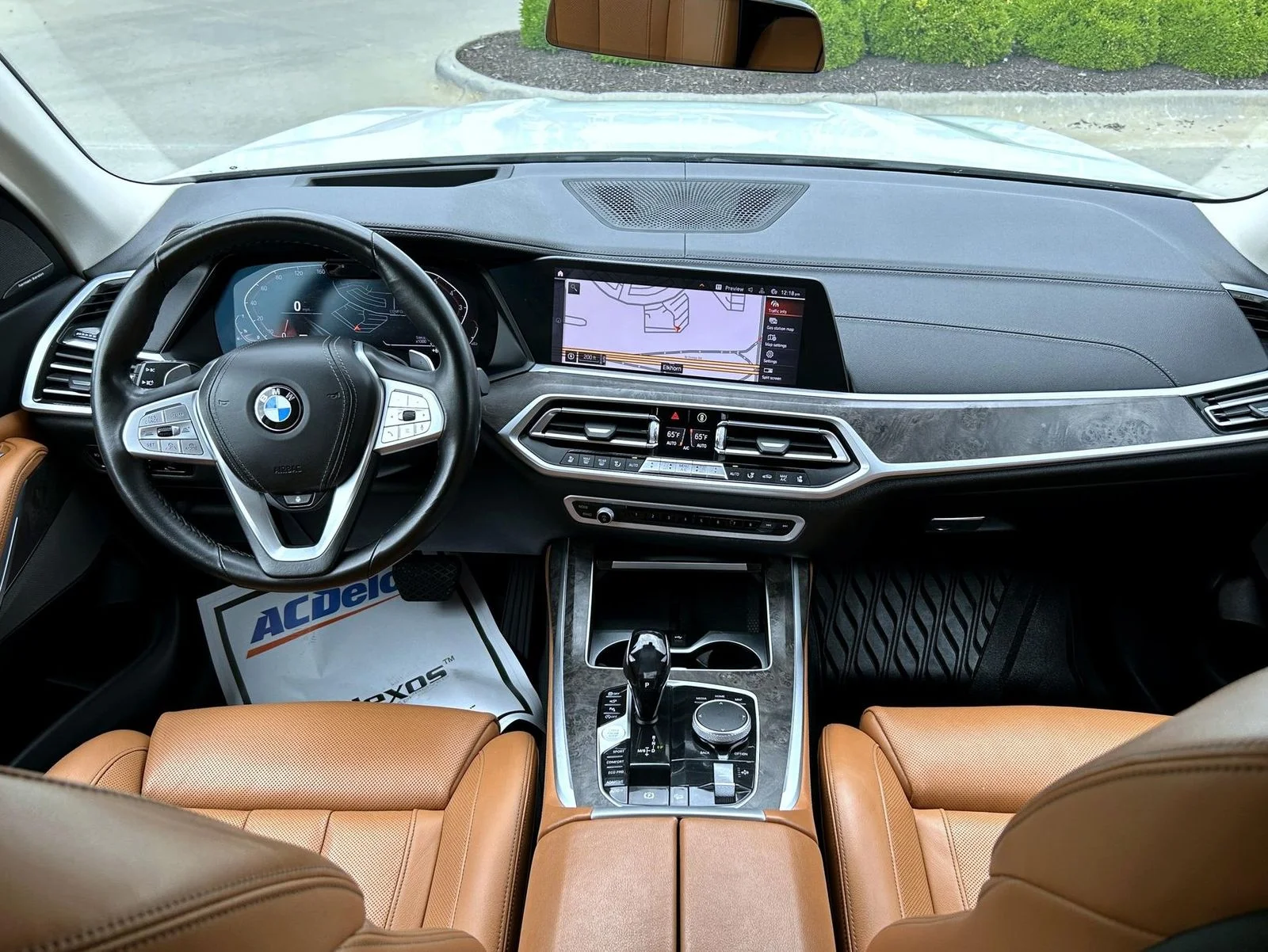 Used 2020 White BMW xDrive40i image 12