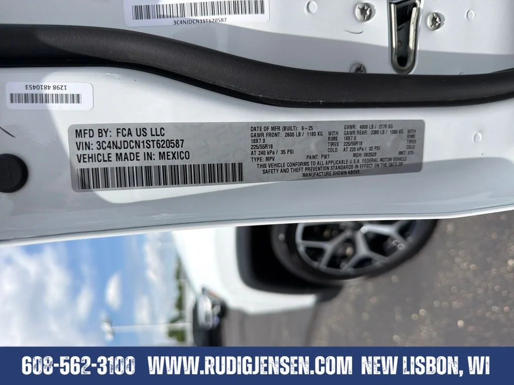 Used 2025 White Jeep Limited image 28