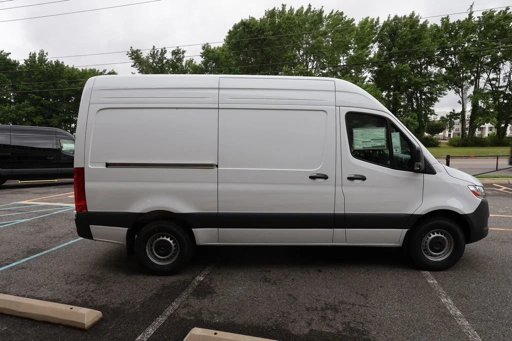 New 2026 White Mercedes-Benz Cargo 144 WB image 6