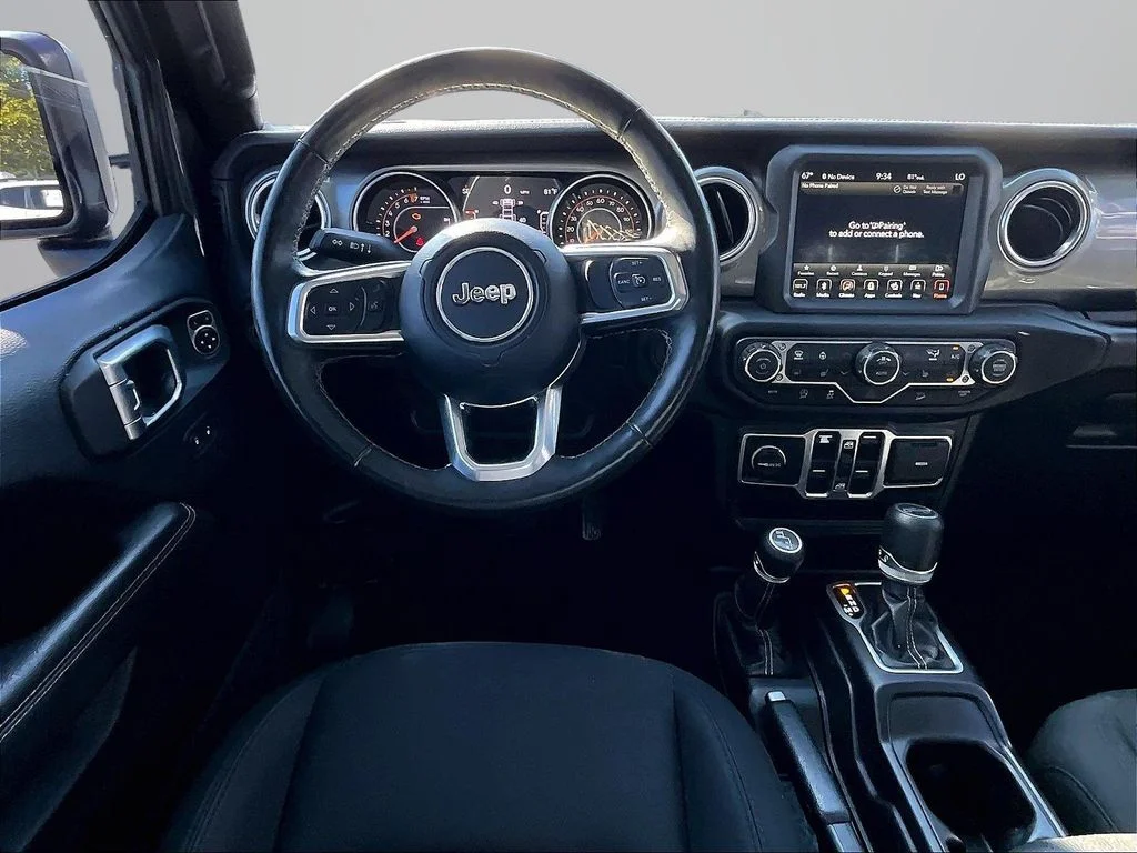 Used 2019 Gray Jeep Unlimited Sahara image 6