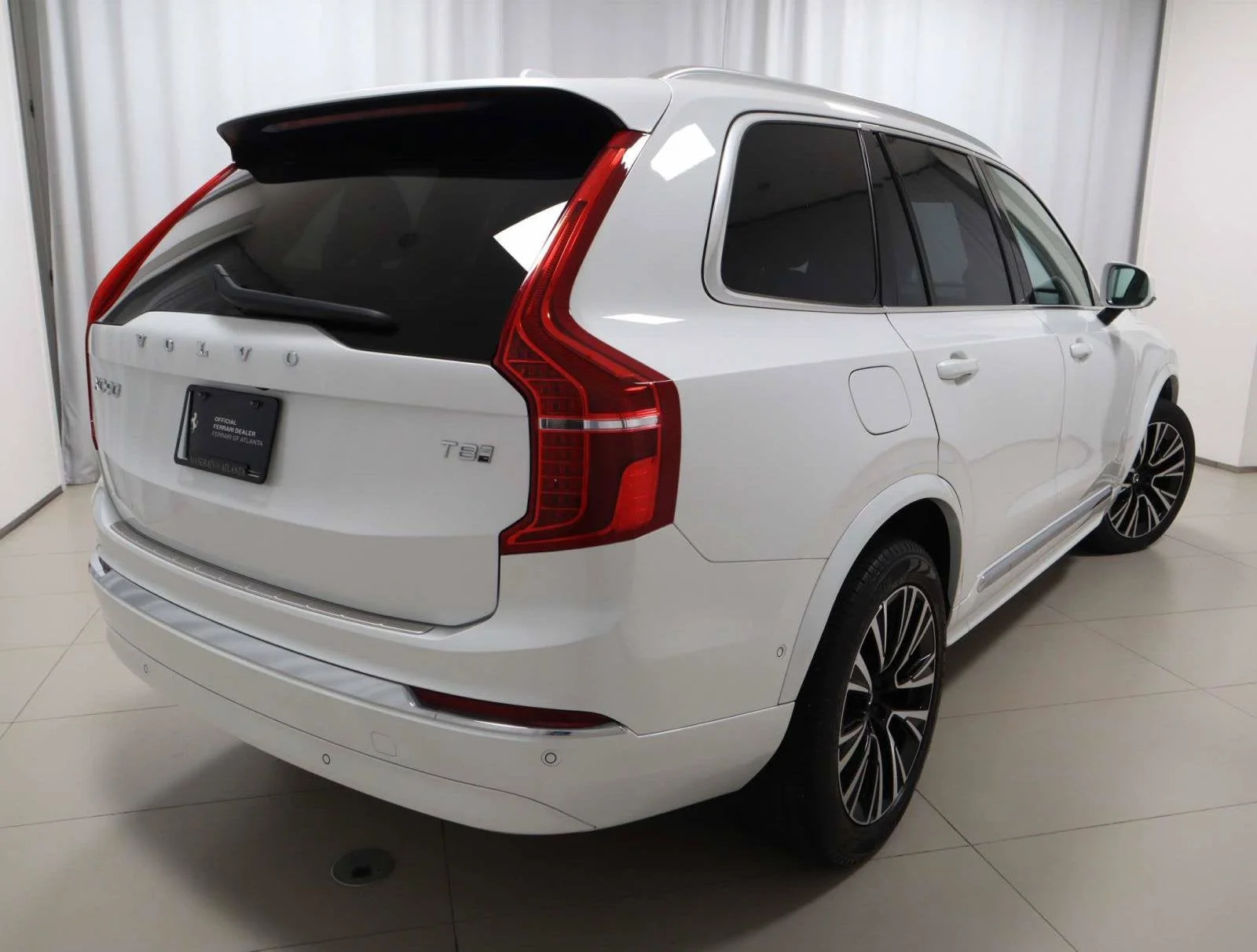 Used 2025 White Volvo Plus image 5