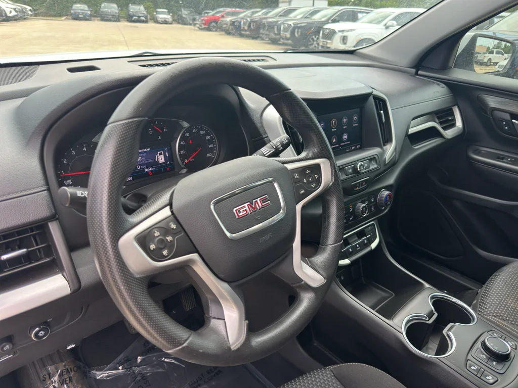 Used 2022 Summit White GMC SLE image 10