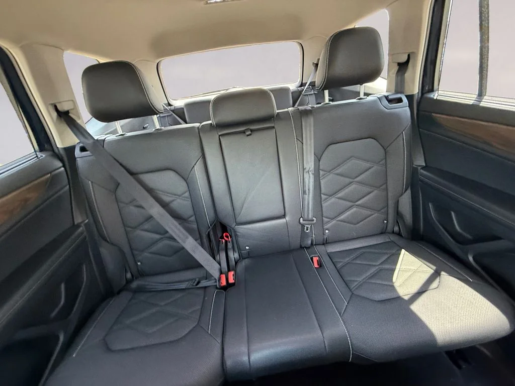 Used 2025  Volkswagen 2.0T SE w/Technology image 18