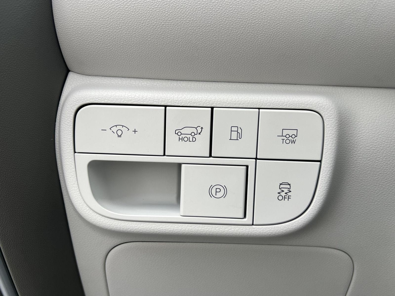 New 2026 Creamy White Pearl Hyundai SEL Premium 8P image 32