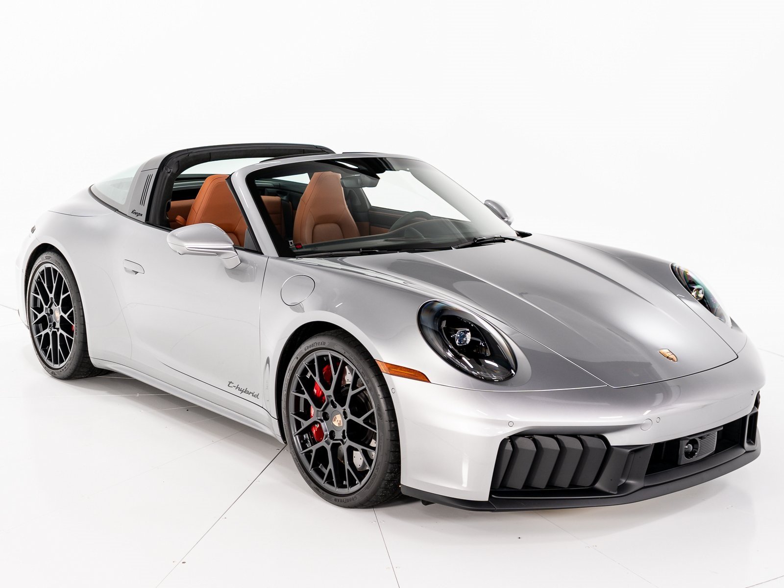 2025 Porsche 911 Targa 4 GTS photo 2