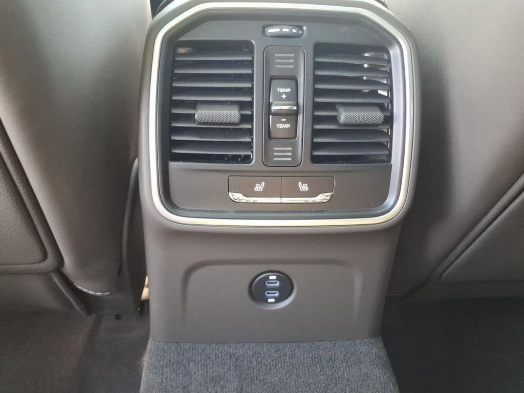 Used 2025  Porsche Base image 14