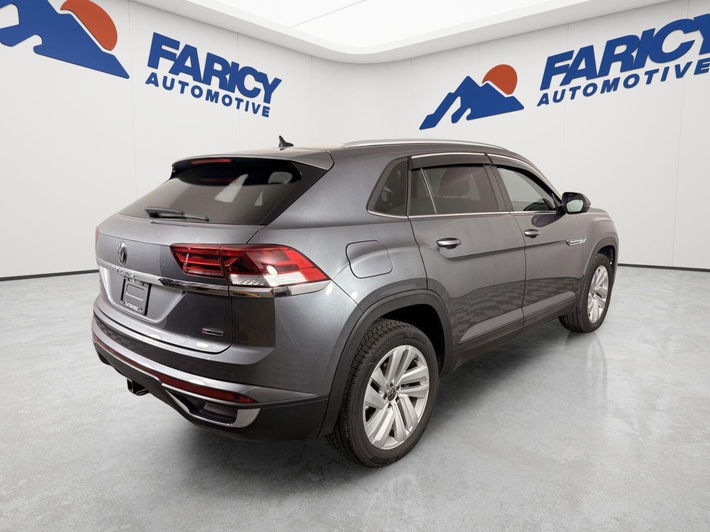 Used 2021 Platinum Gray Metallic Volkswagen 3.6L V6 SE w/Technology image 8