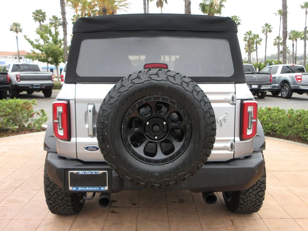 Used 2023 Iconic Silver Metallic Ford Outer Banks image 3