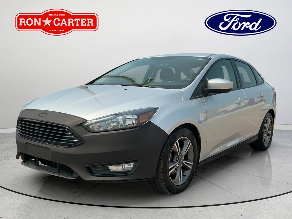 Used 2018 Silver Ford SE image 3