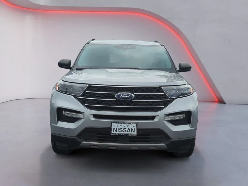 Used 2022 Silver Ford XLT image 10