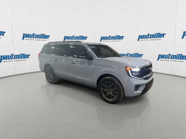 New 2027 Gray Ford Platinum image 13