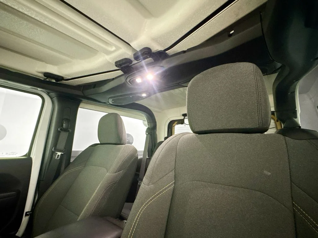Used 2025 White Jeep Sport S image 20