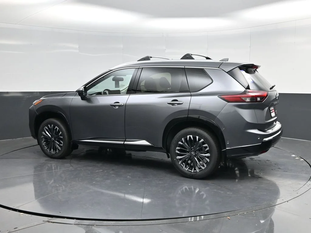 New 2026 Gray Nissan Platinum image 5