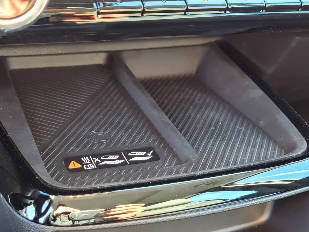 2027 Chevrolet Bolt RS - Photo 17