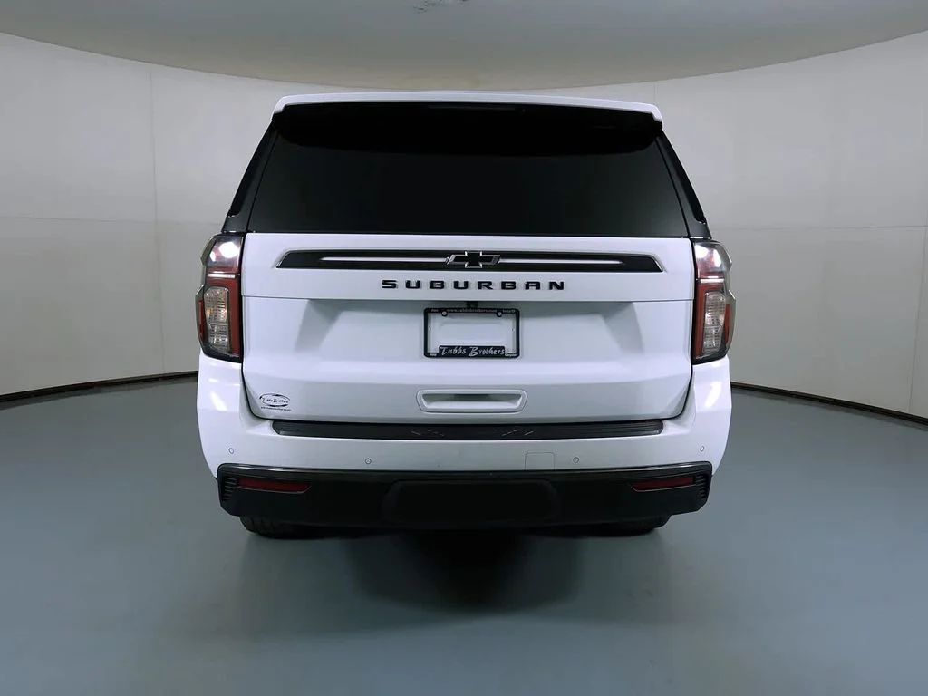 Used 2022 White Chevrolet Z71 image 7