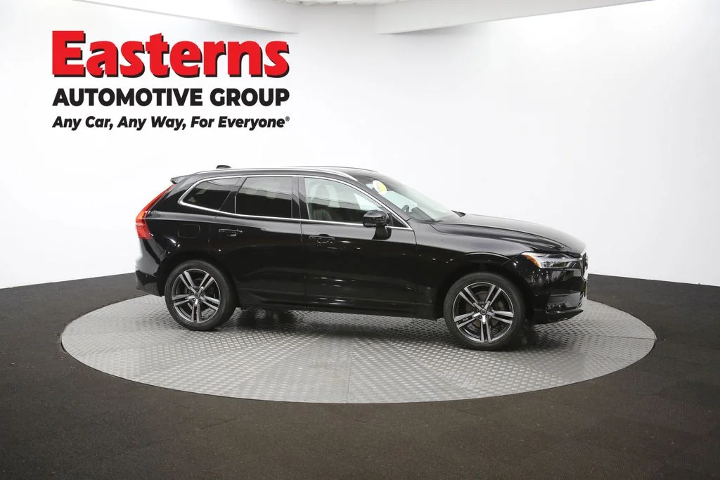 Used 2019 Black Volvo T5 Momentum image 48