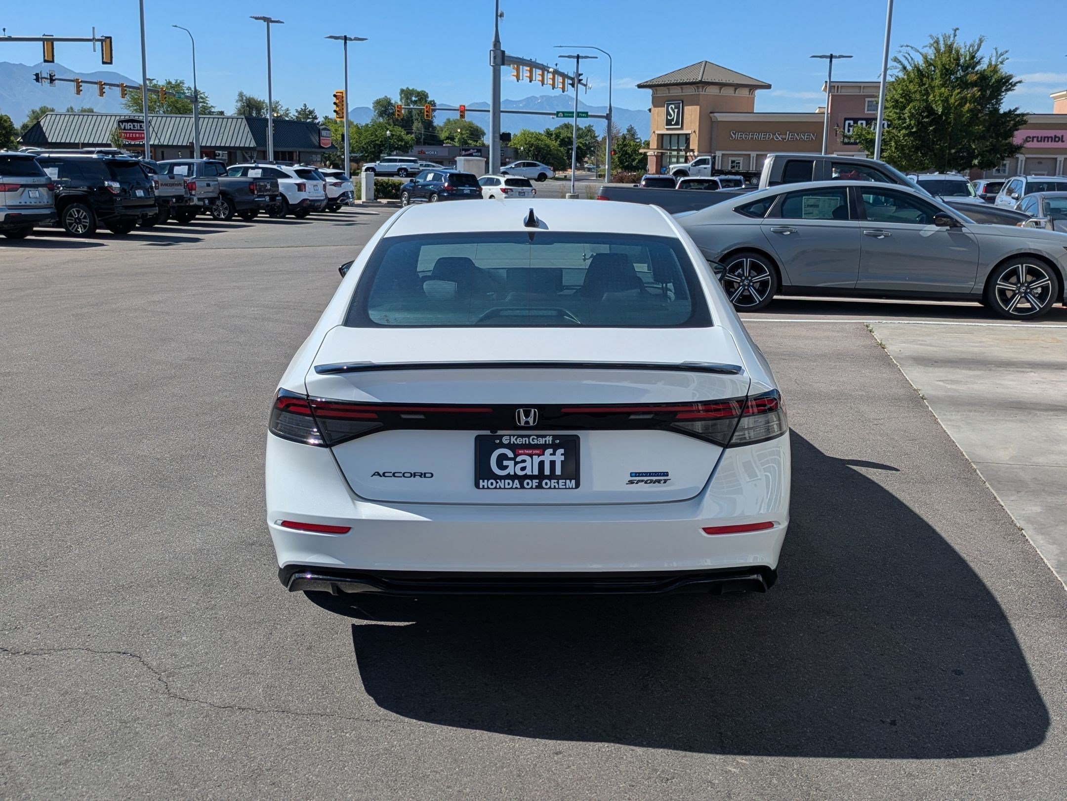 New 2026 Platinum White Pearl Honda Sport-L image 4