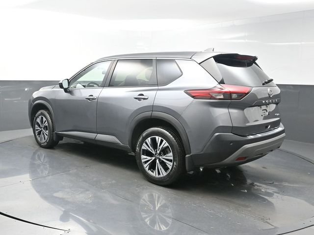 Used 2023 Gray Nissan SV image 5