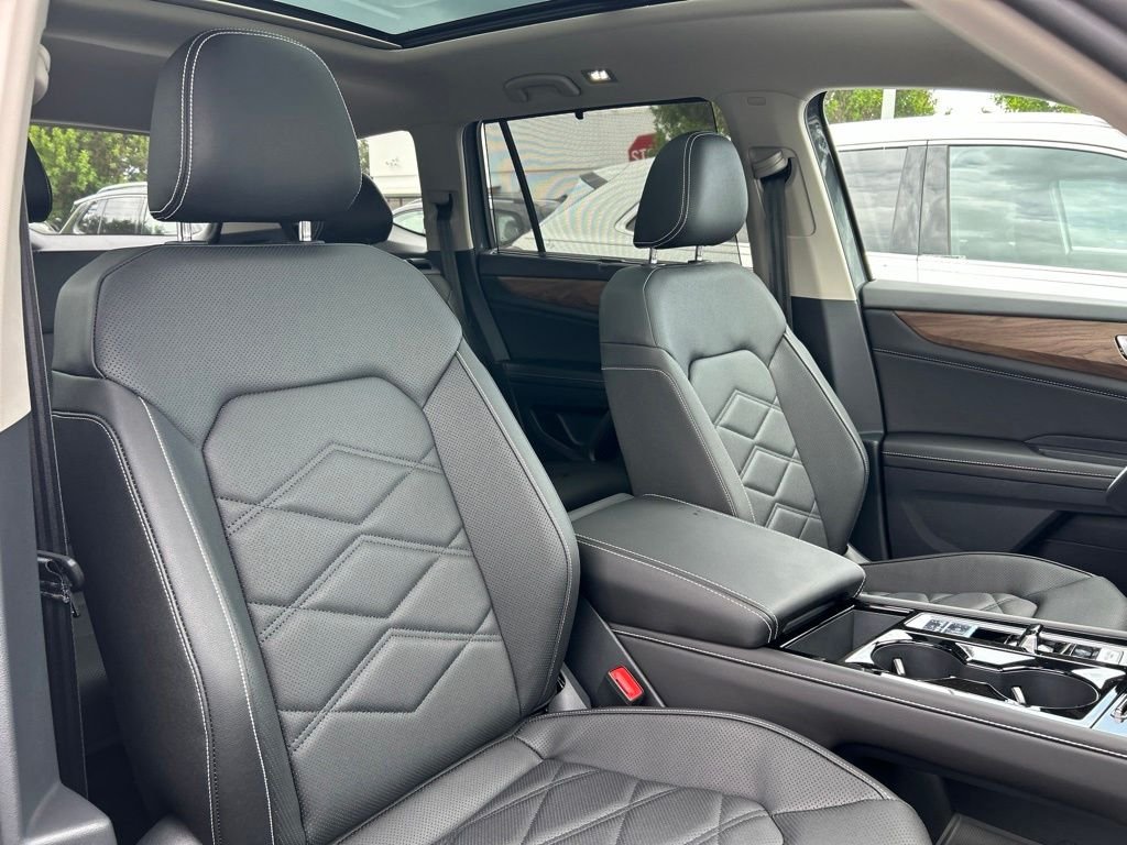 New 2026 Gray Volkswagen 2.0T SE w/Technology image 44