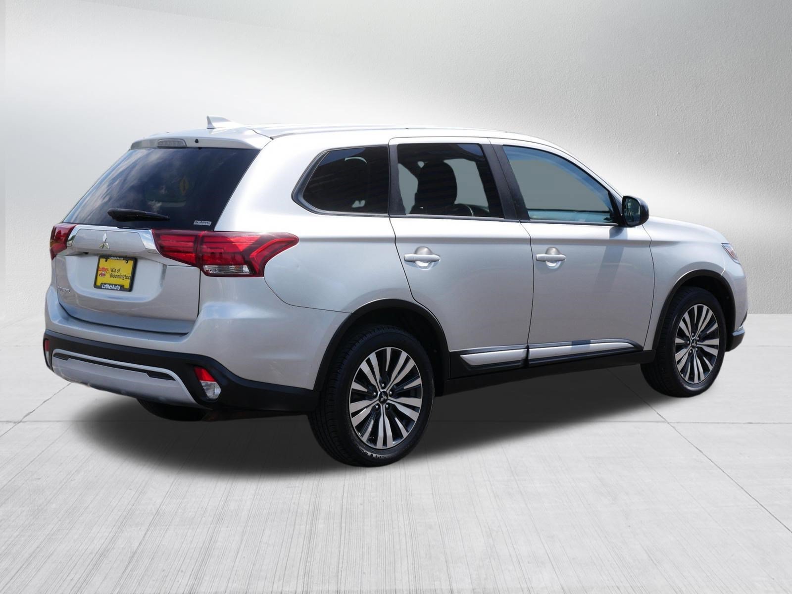 Used 2020 Alloy Silver Metallic Mitsubishi ES image 7