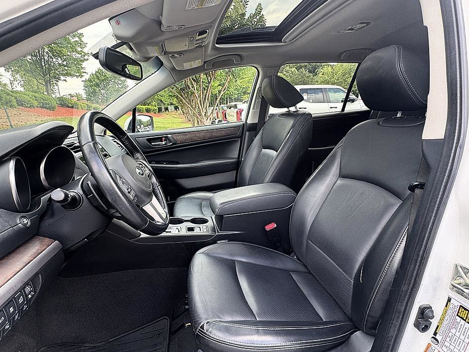 Used 2015 Crystal White Pearl Subaru 2.5i Limited image 10