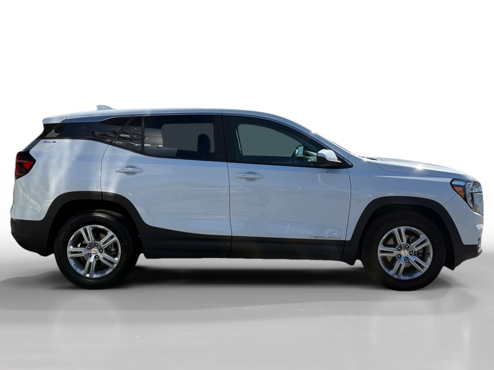 Used 2024 Summit White GMC SLE image 6