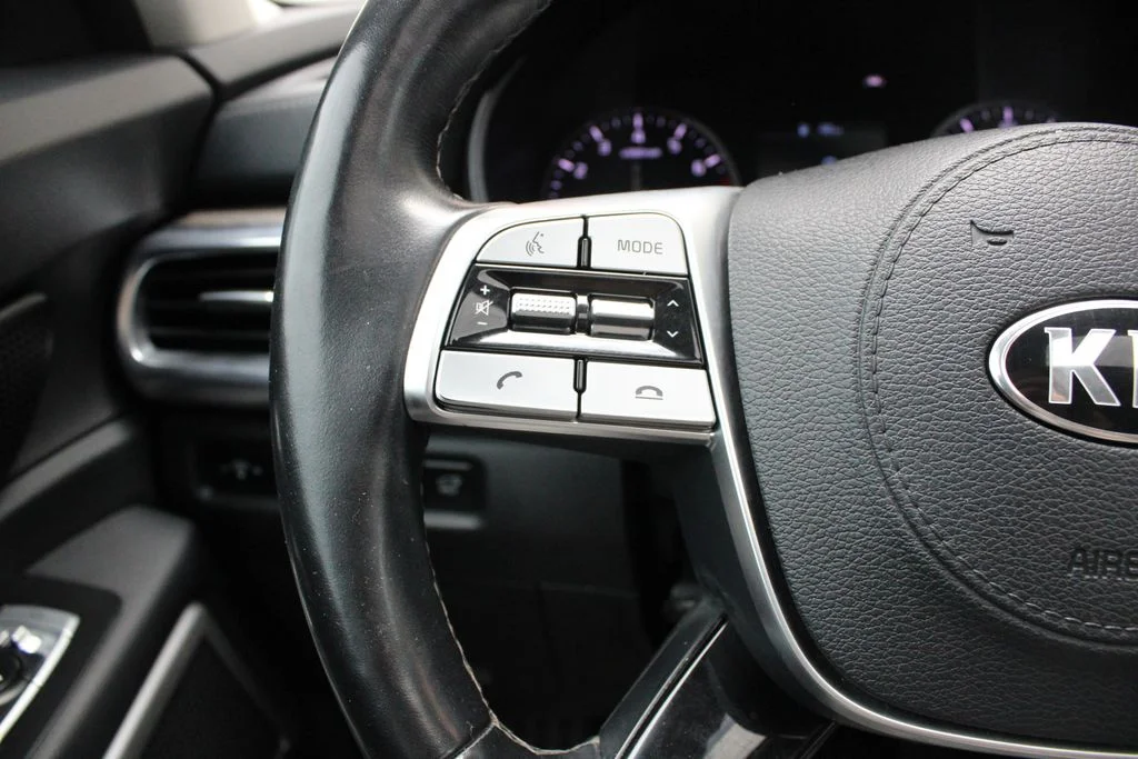 Used 2021 Gray Kia EX image 11