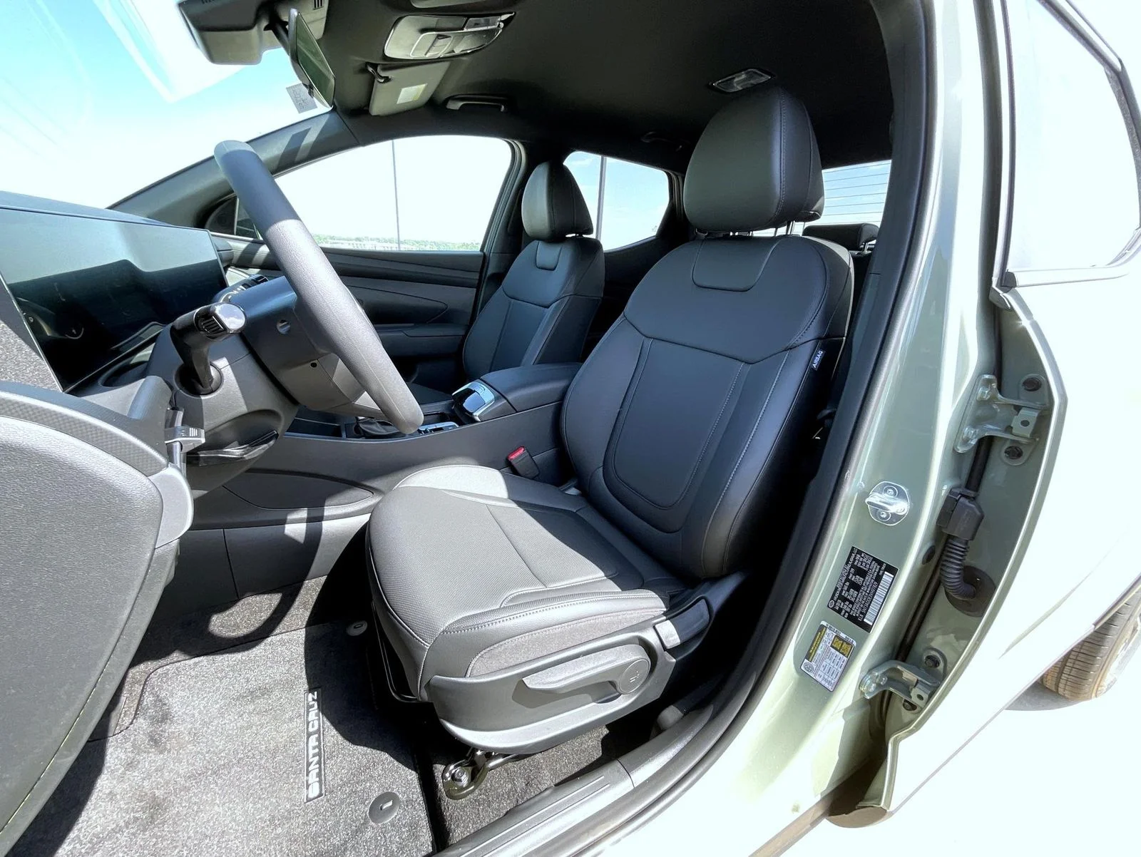 New 2027 Green Hyundai SE image 10