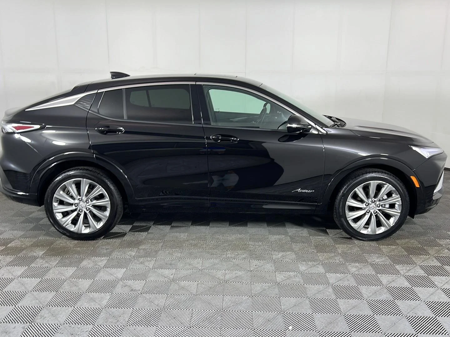 Used 2024 Ebony Twilight Metallic Buick Avenir image 3