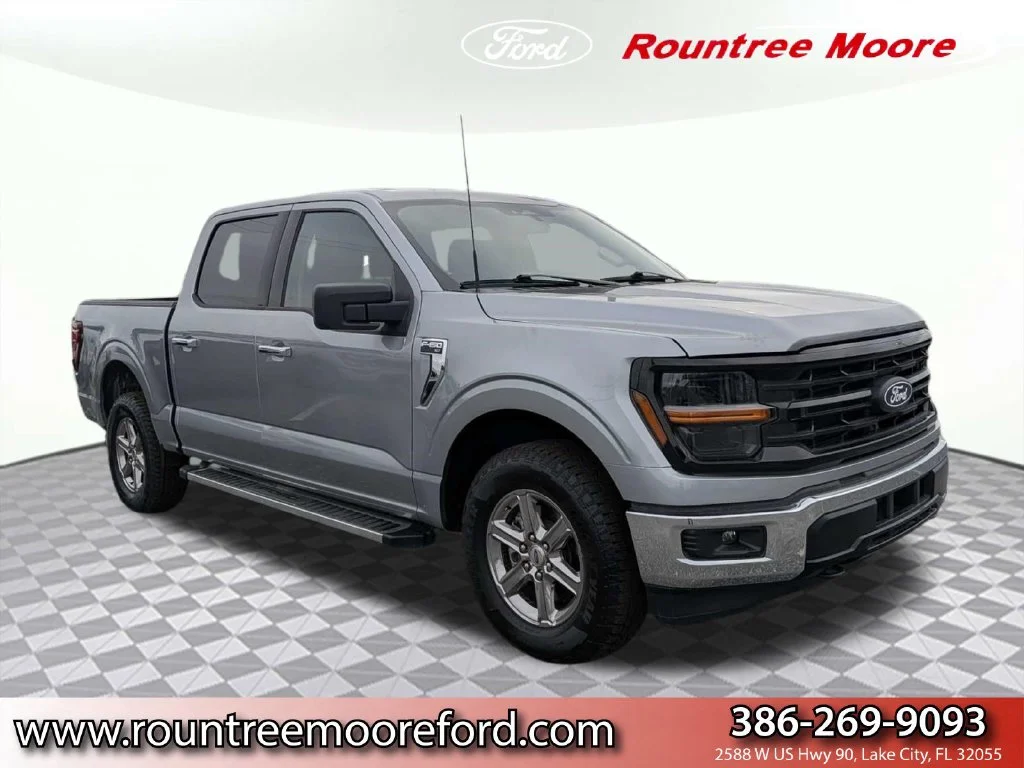 Certified Used 2025 Silver Metallic Ford XLT image 1