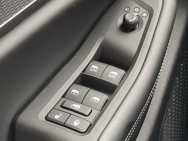 New 2025 Silver Zynith Exterior Paint Jeep Laredo image 30