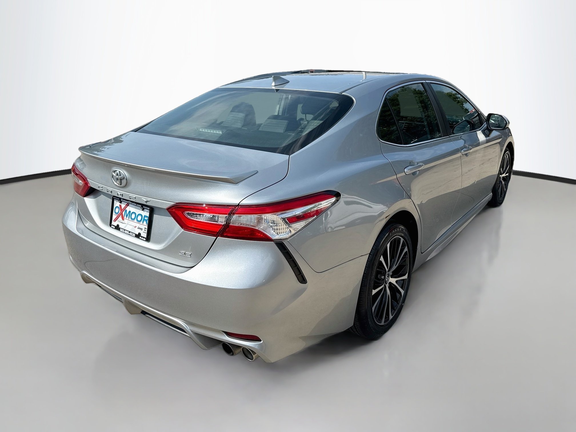 Used 2020 Celestial Silver Metallic Toyota SE image 7