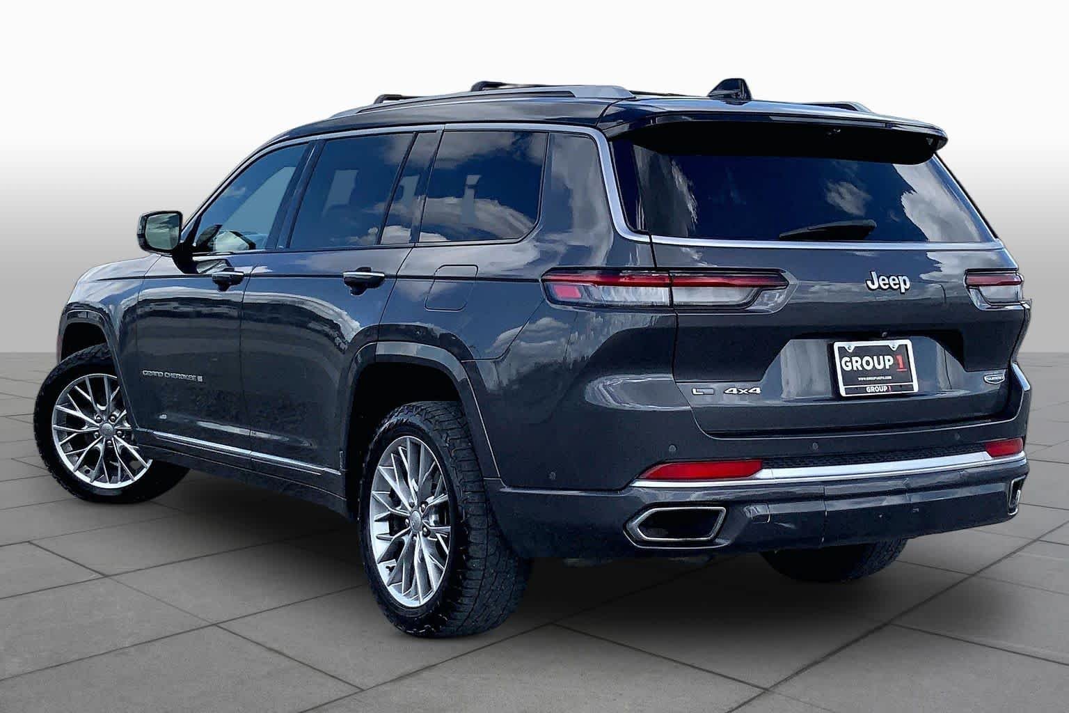 Used 2022 Baltic Gray Metallic Clearcoat Jeep Summit image 12