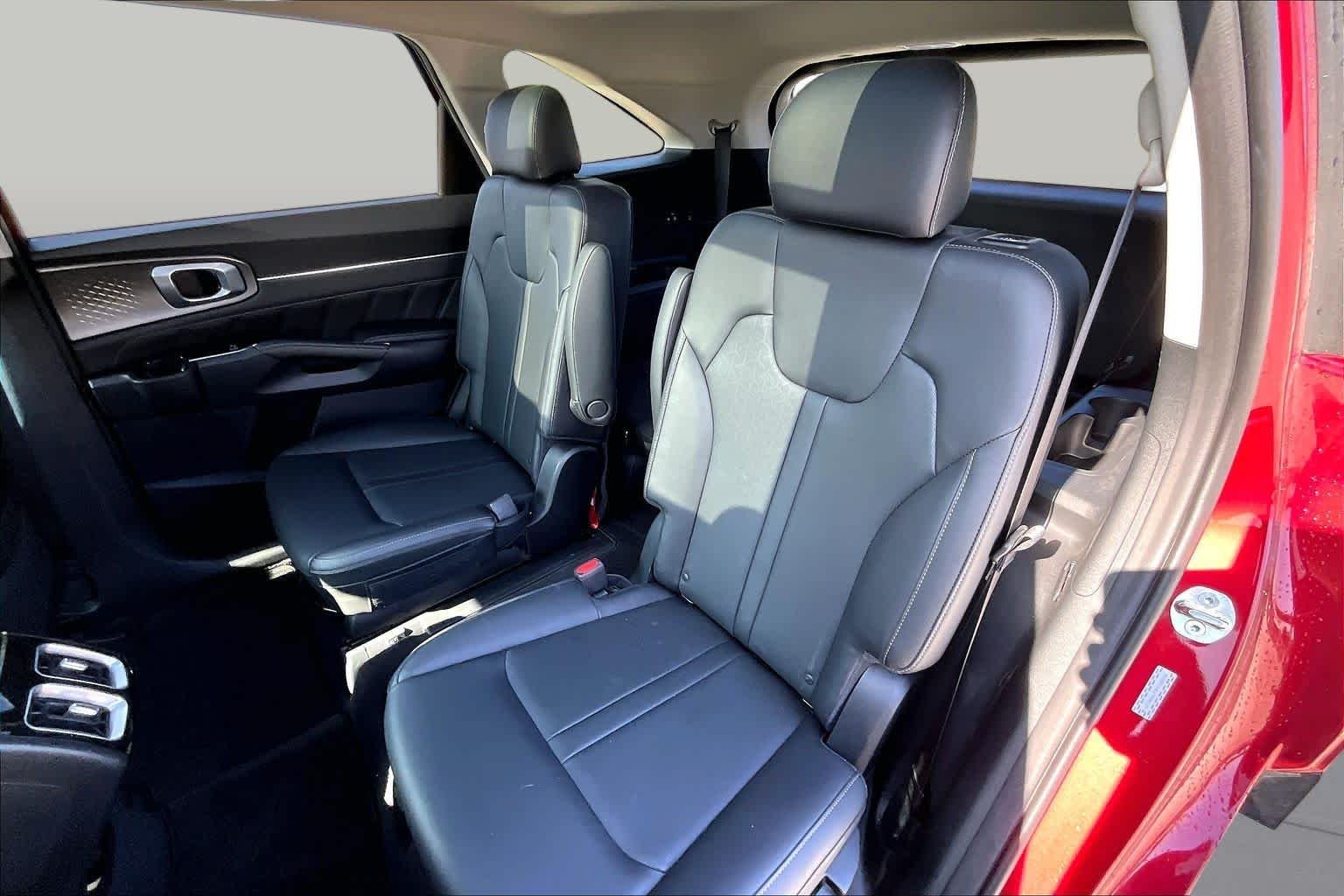 Used 2023 Passion Red Kia SX image 18