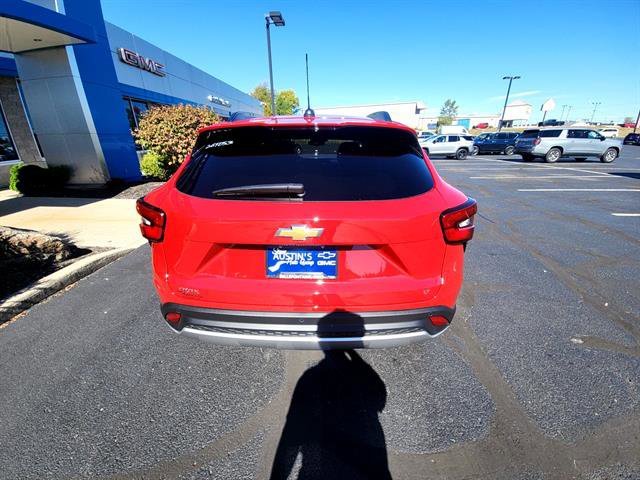 2026 Chevrolet Trax LT - Photo 9