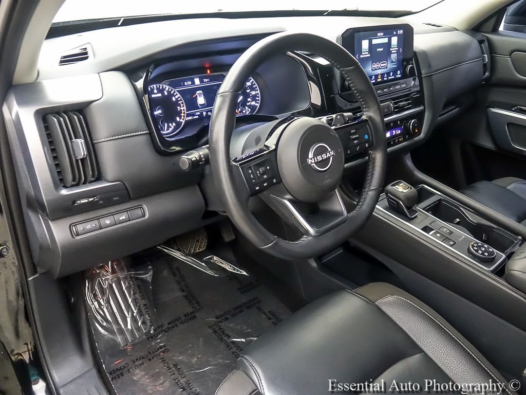 Certified Used 2025 Super Black Nissan SL image 10