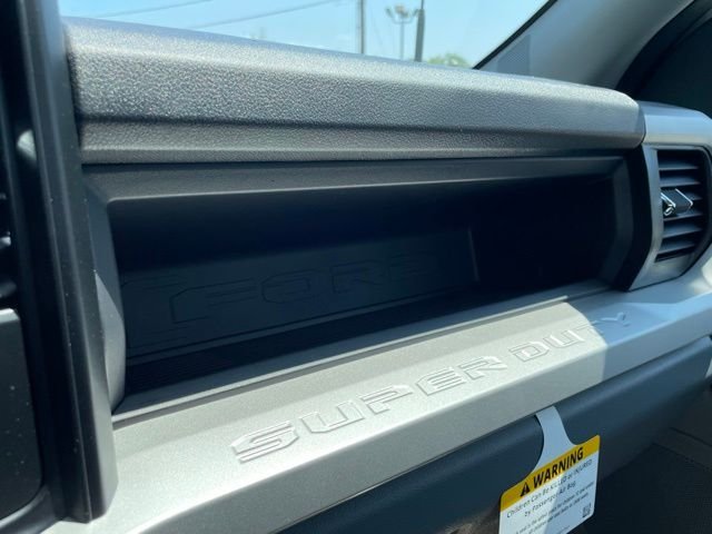 New 2026 Oxford White Ford F-250® XL image 34
