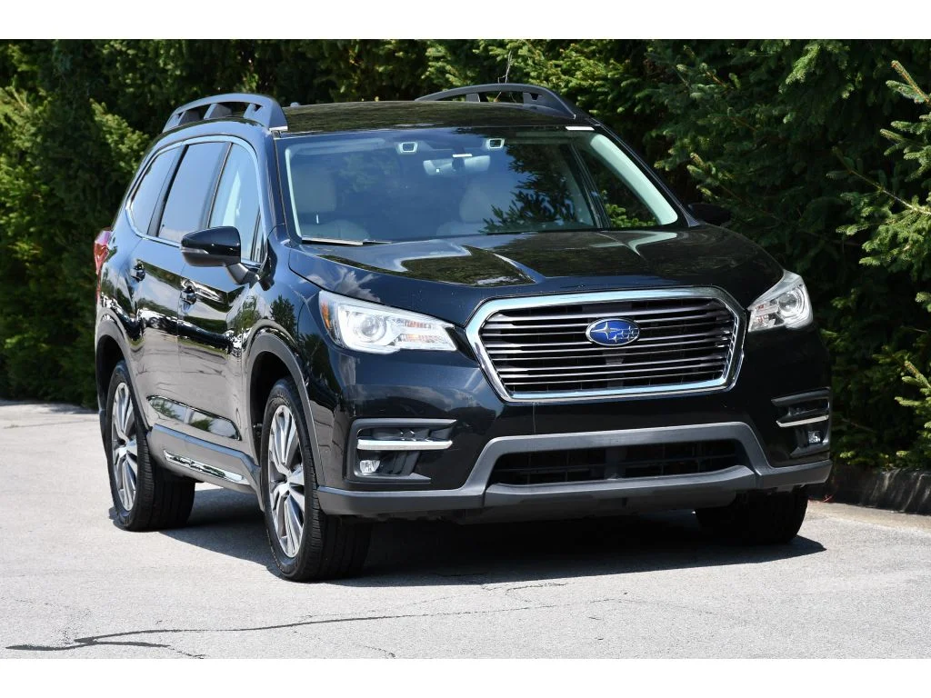 Used 2020 Crystal Black Silica Subaru Limited image 2