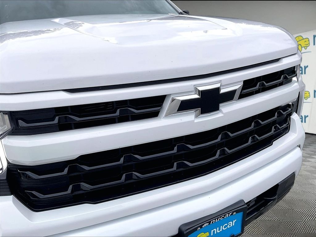 Used 2023 White Chevrolet RST image 29
