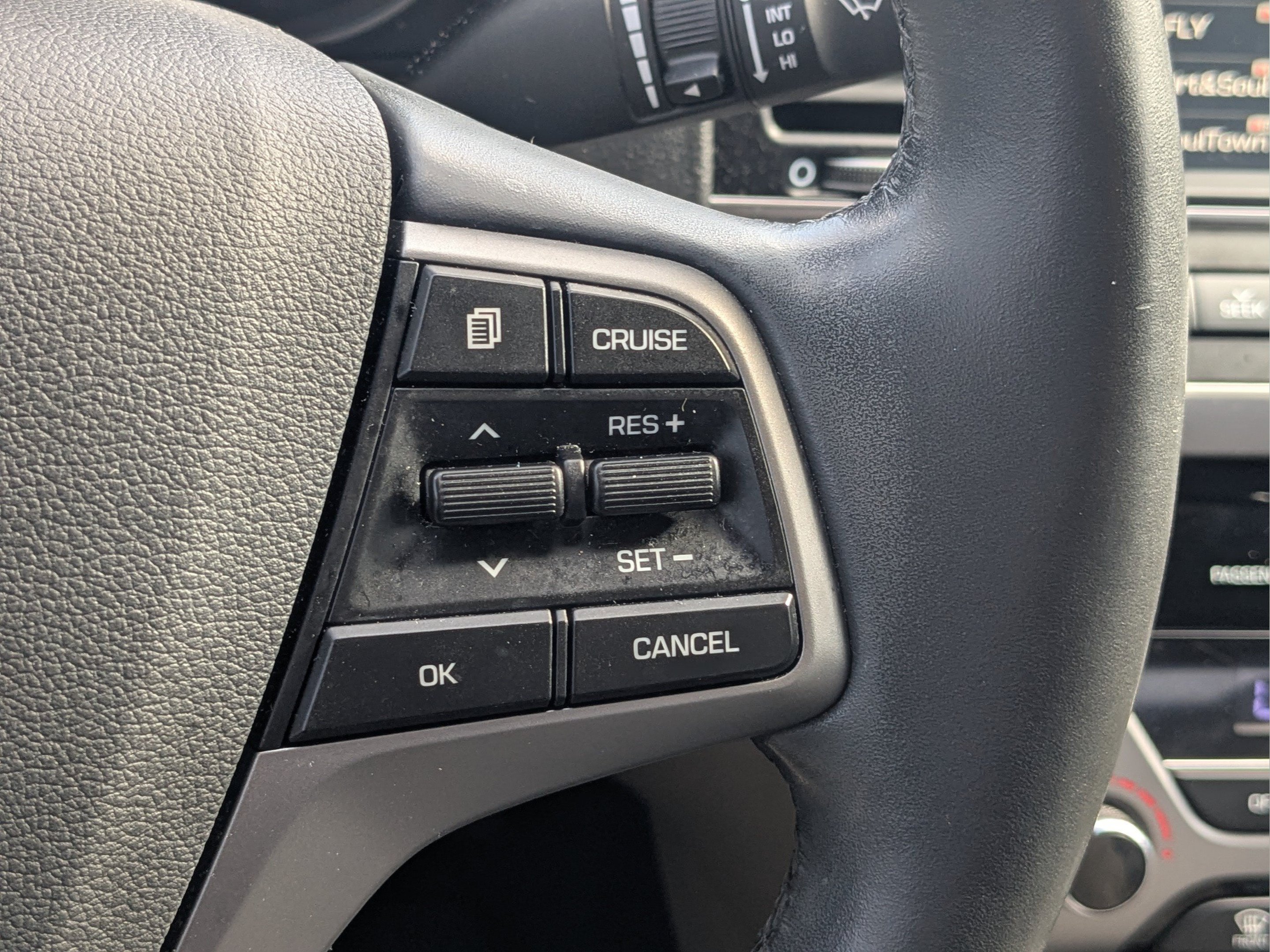 2017 Hyundai Elantra Limited - Photo 25