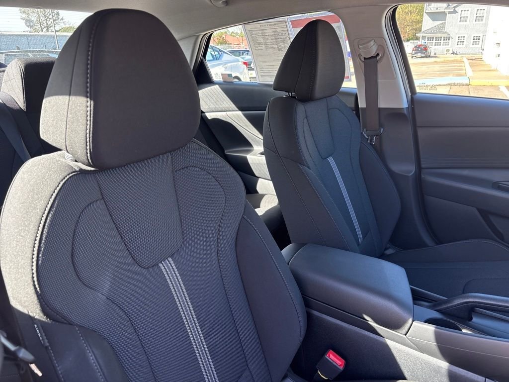 Used 2026 Black Hyundai SE image 29