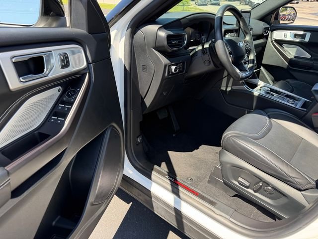 Used 2020 White Ford ST image 25